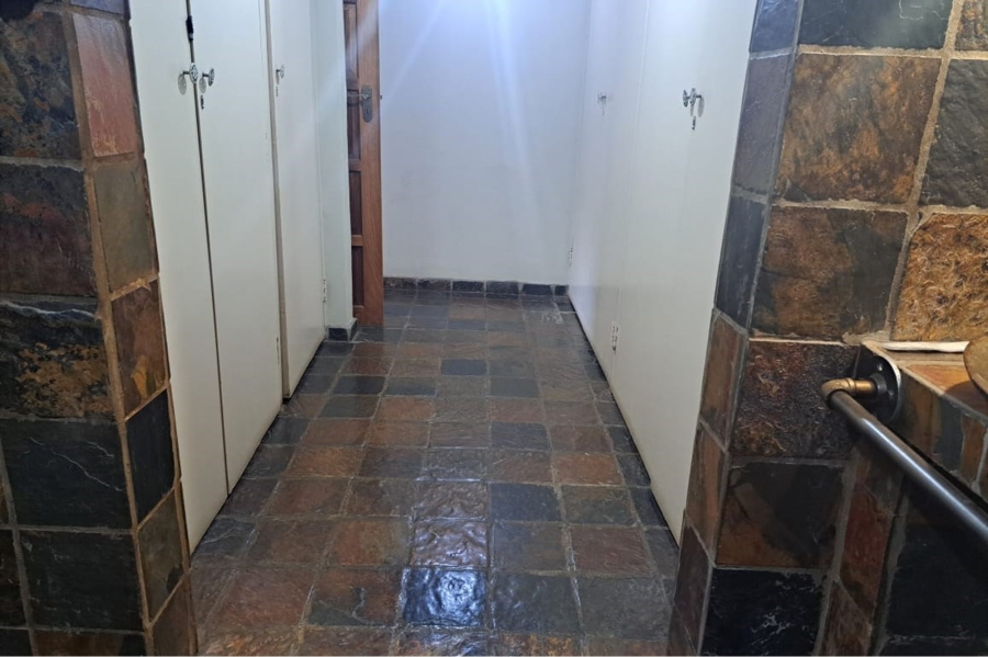 4 Bedroom Property for Sale in Roodekrans Gauteng