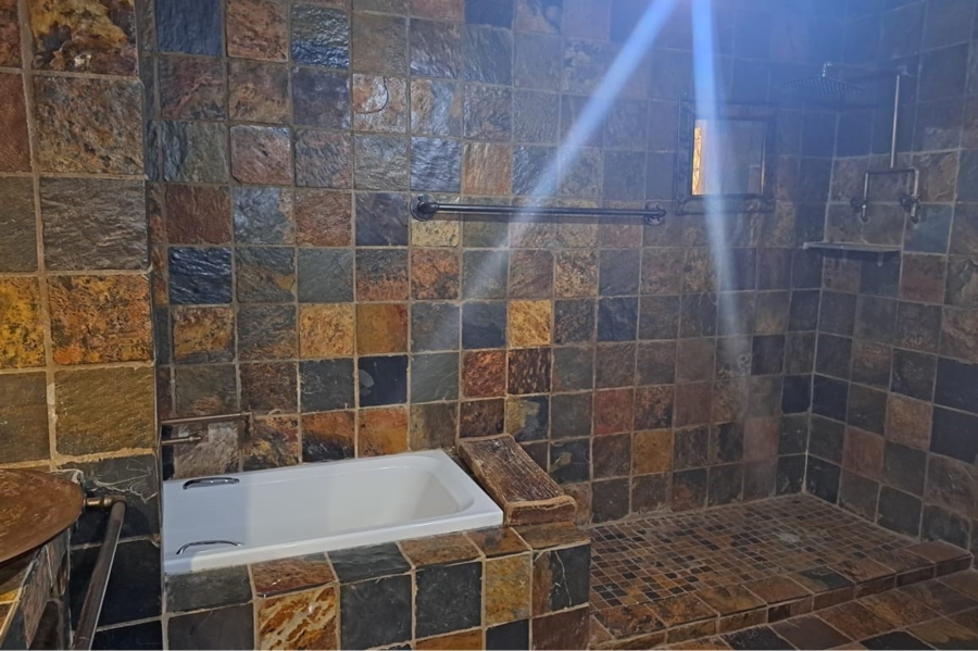 4 Bedroom Property for Sale in Roodekrans Gauteng