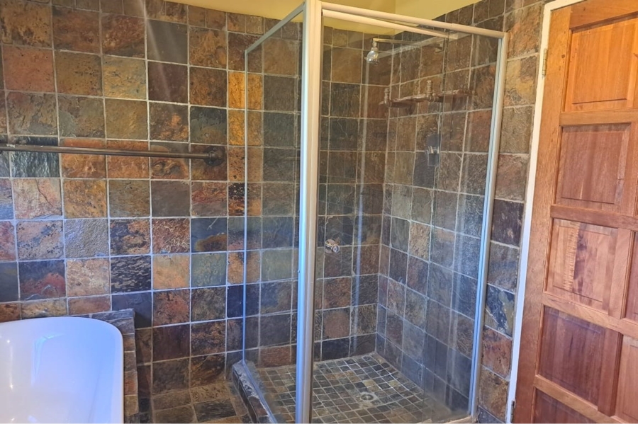 4 Bedroom Property for Sale in Roodekrans Gauteng