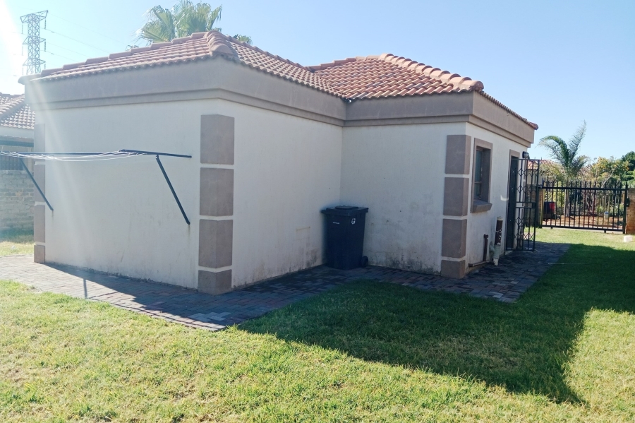 To Let 2 Bedroom Property for Rent in The Orchards Gauteng