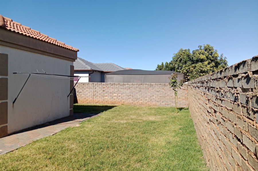 To Let 2 Bedroom Property for Rent in The Orchards Gauteng