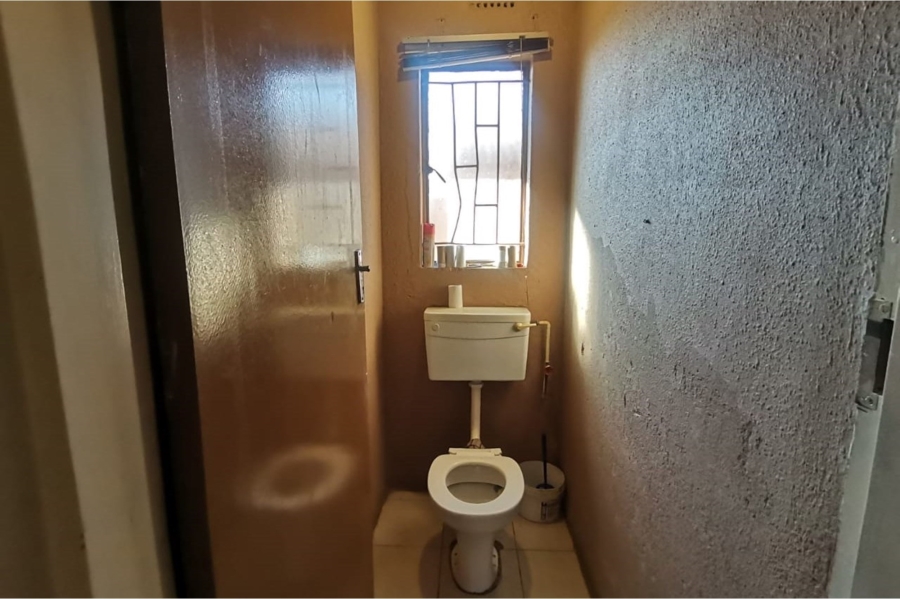 2 Bedroom Property for Sale in Dobsonville Gardens Gauteng