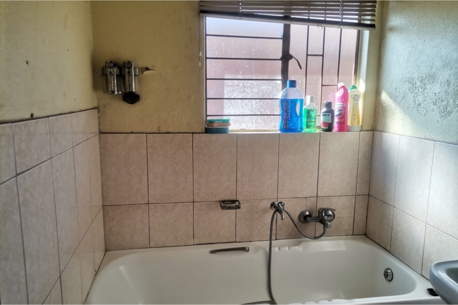 2 Bedroom Property for Sale in Dobsonville Gardens Gauteng