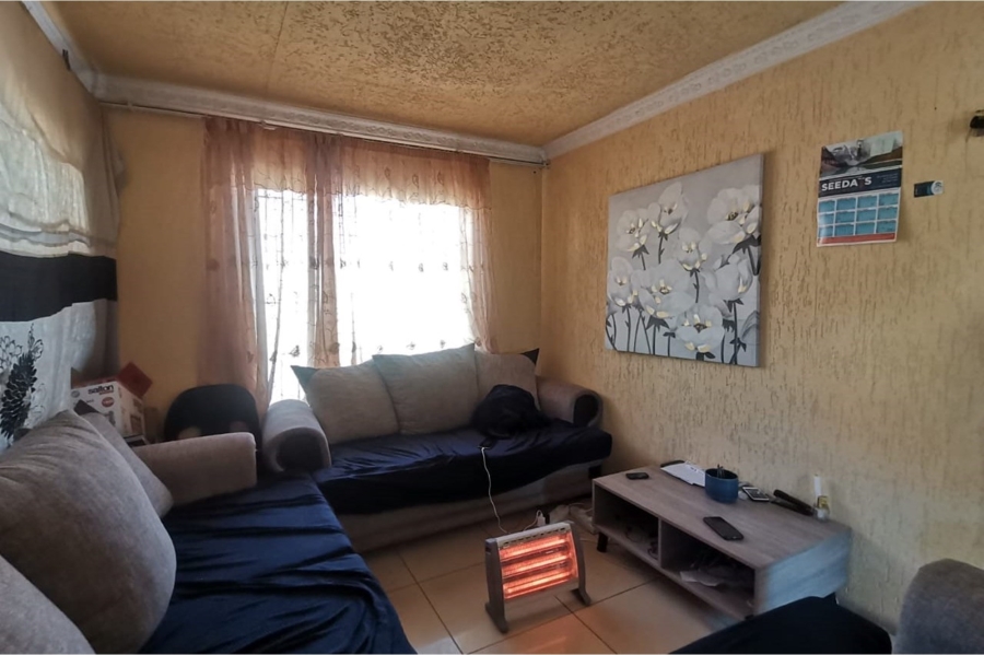 2 Bedroom Property for Sale in Dobsonville Gardens Gauteng