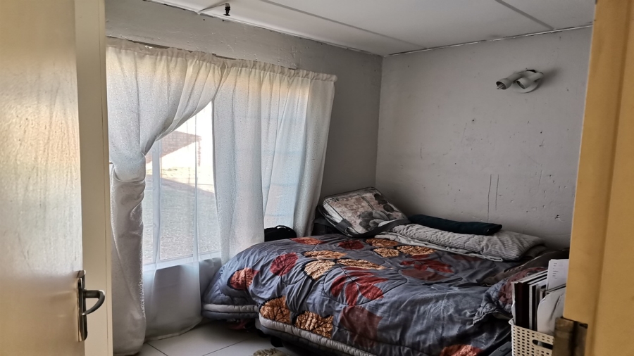 2 Bedroom Property for Sale in Chloorkop Gauteng