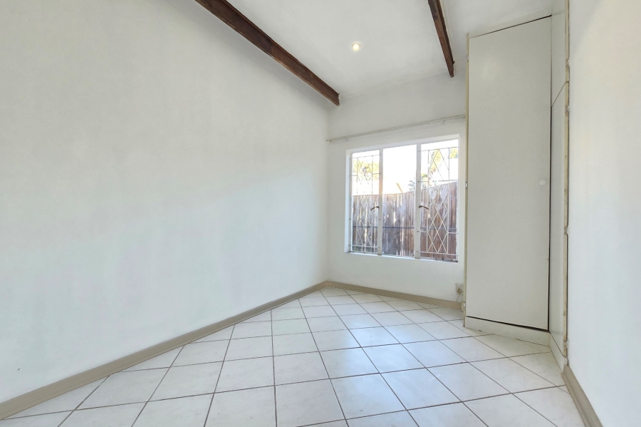 To Let 2 Bedroom Property for Rent in Ravenswood Gauteng