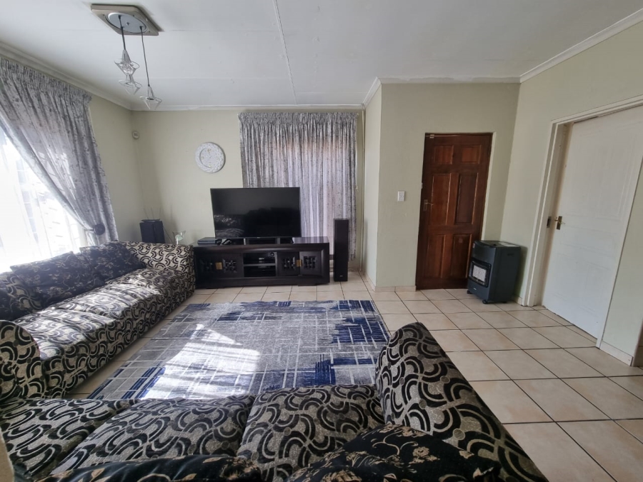 3 Bedroom Property for Sale in Elandshaven Gauteng