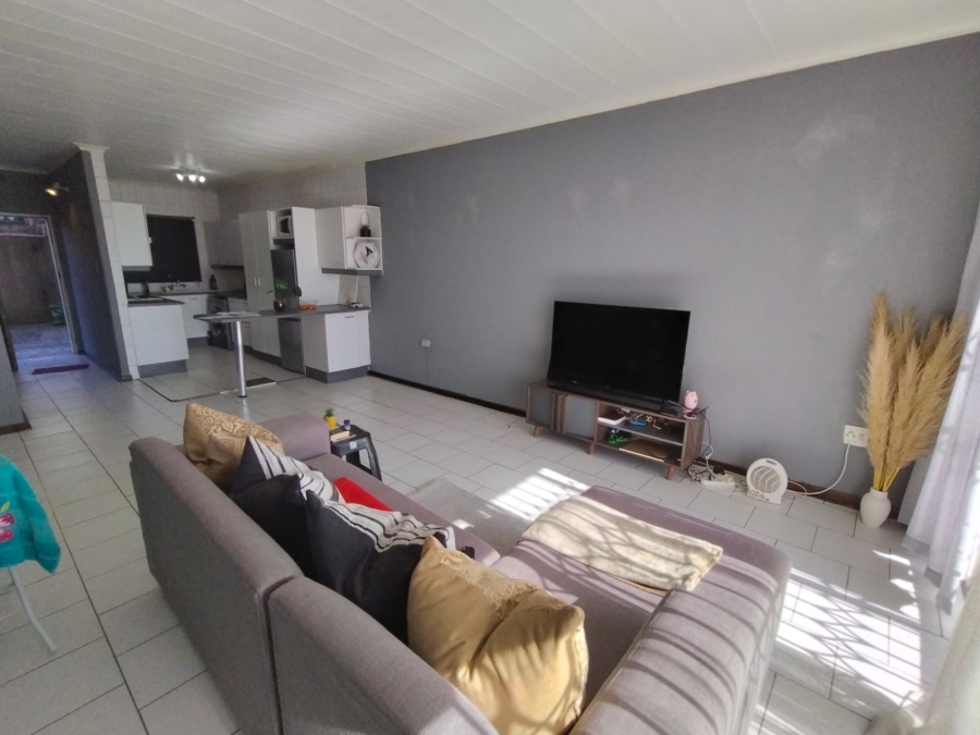 2 Bedroom Property for Sale in Silverfields Gauteng