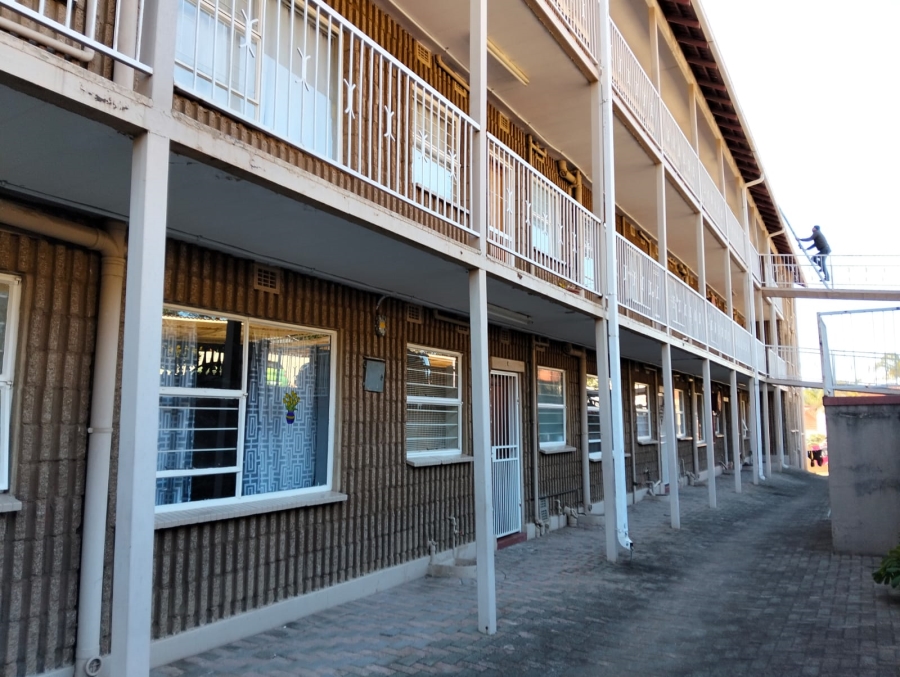 2 Bedroom Property for Sale in Silverfields Gauteng