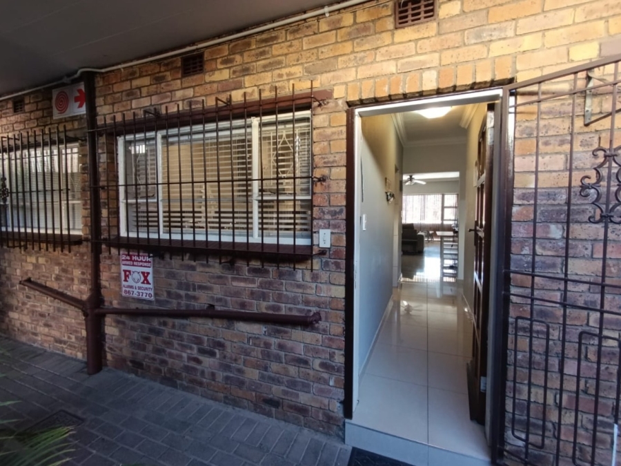 2 Bedroom Property for Sale in South Crest Gauteng