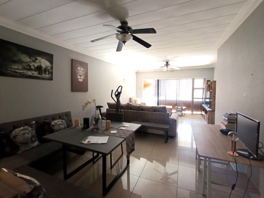 2 Bedroom Property for Sale in South Crest Gauteng