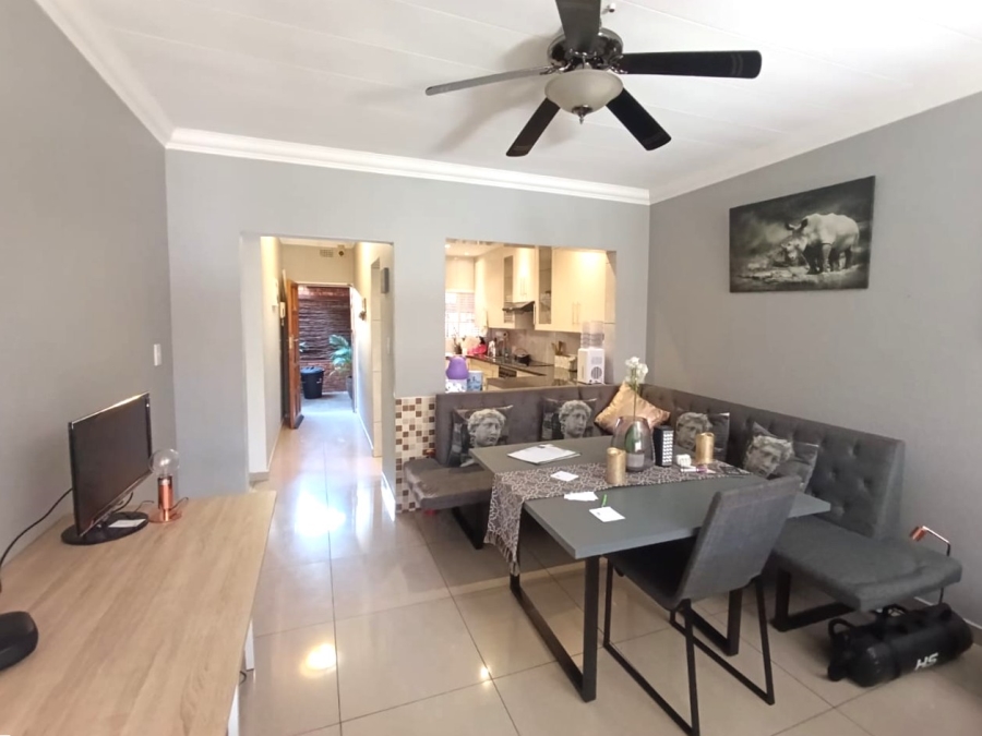 2 Bedroom Property for Sale in South Crest Gauteng