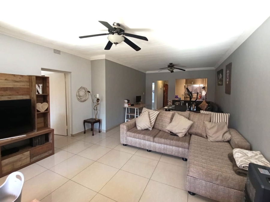 2 Bedroom Property for Sale in South Crest Gauteng