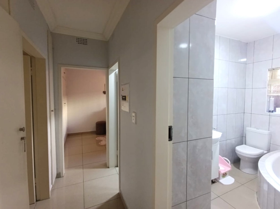 2 Bedroom Property for Sale in South Crest Gauteng