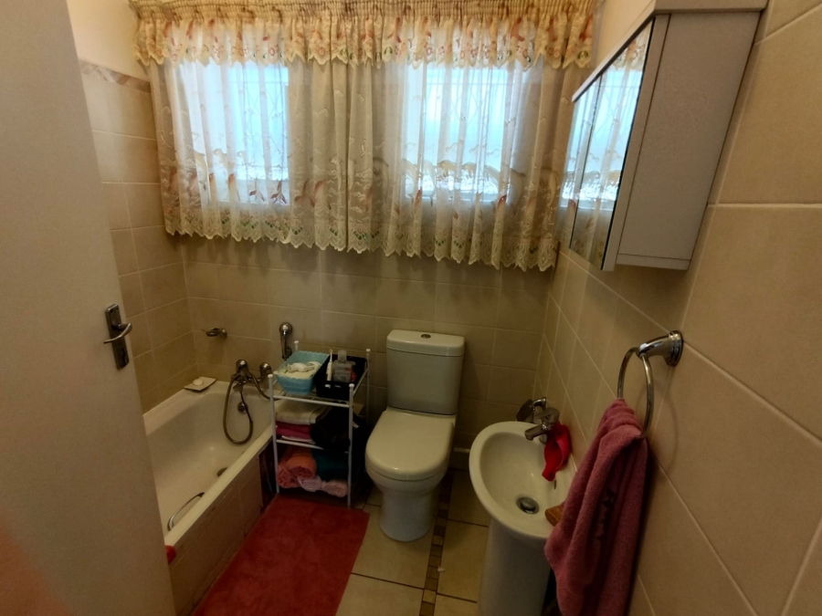 3 Bedroom Property for Sale in Florida Park Gauteng