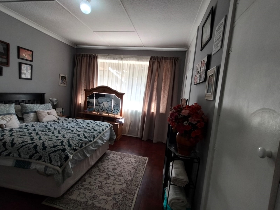 3 Bedroom Property for Sale in Florida Park Gauteng
