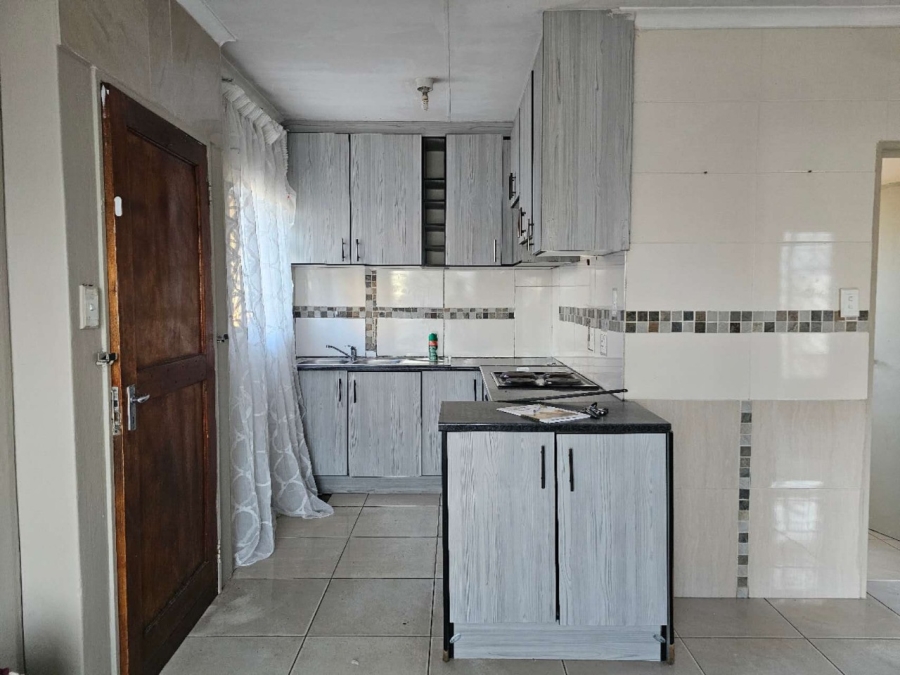 To Let 2 Bedroom Property for Rent in Cosmo City Gauteng