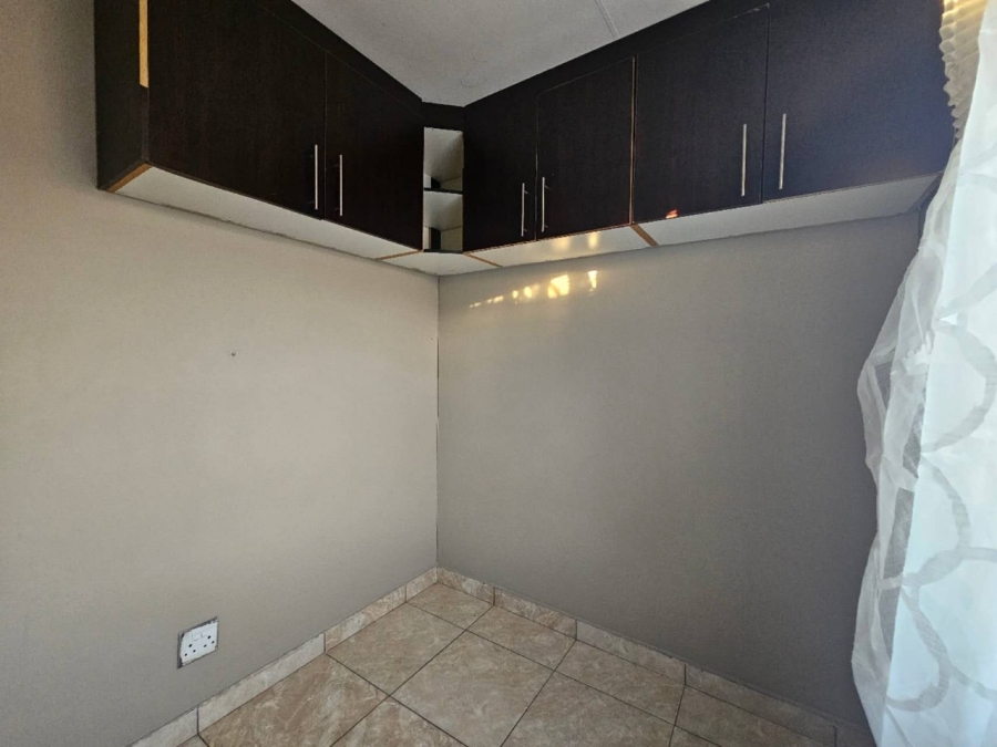 To Let 2 Bedroom Property for Rent in Cosmo City Gauteng