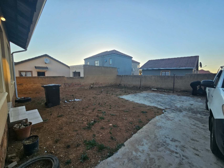 To Let 2 Bedroom Property for Rent in Cosmo City Gauteng