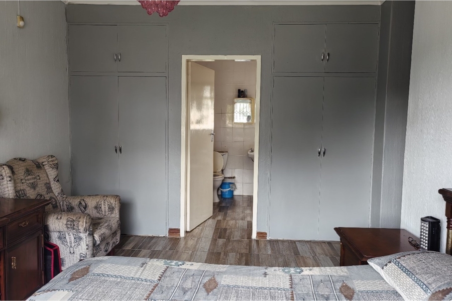 3 Bedroom Property for Sale in Brackendowns Gauteng