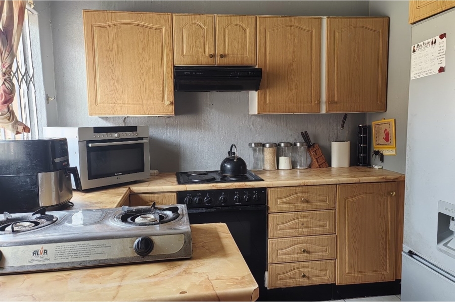 3 Bedroom Property for Sale in Brackendowns Gauteng