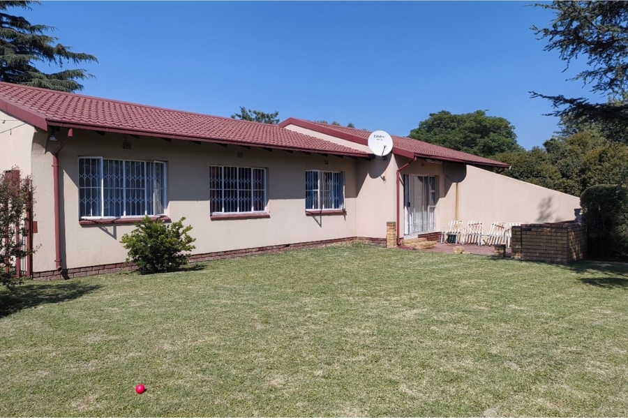 3 Bedroom Property for Sale in Brackendowns Gauteng