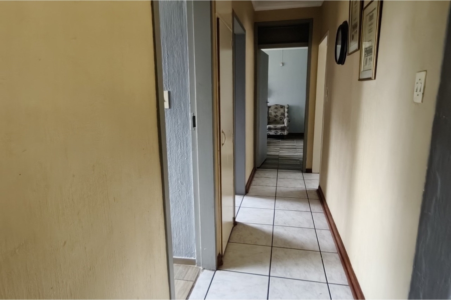 3 Bedroom Property for Sale in Brackendowns Gauteng