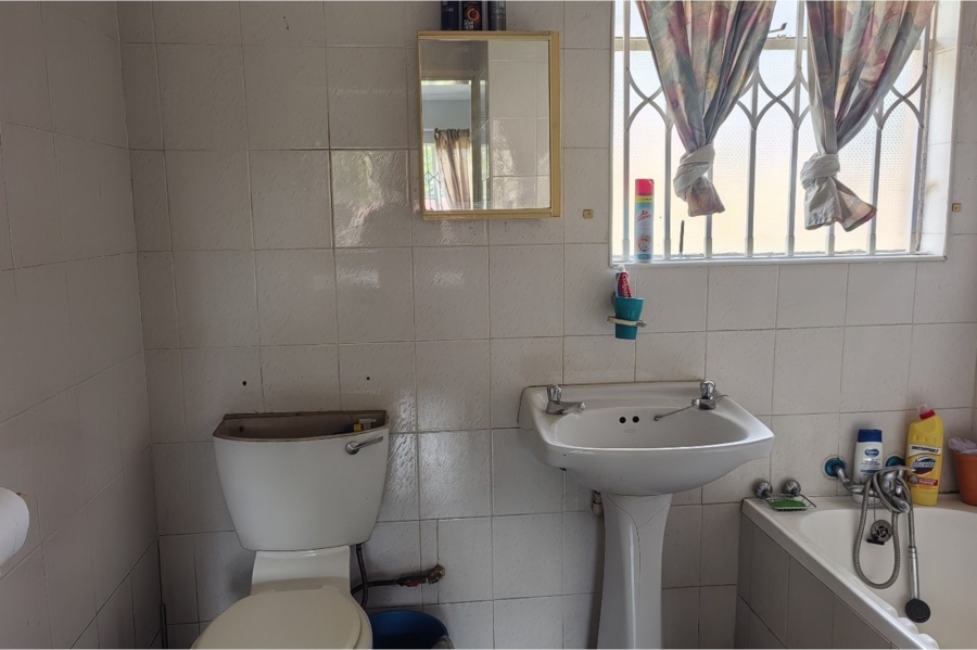 3 Bedroom Property for Sale in Brackendowns Gauteng
