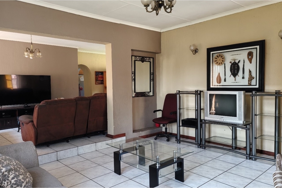 3 Bedroom Property for Sale in Brackendowns Gauteng
