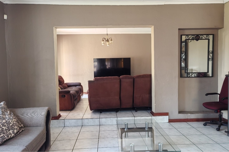 3 Bedroom Property for Sale in Brackendowns Gauteng