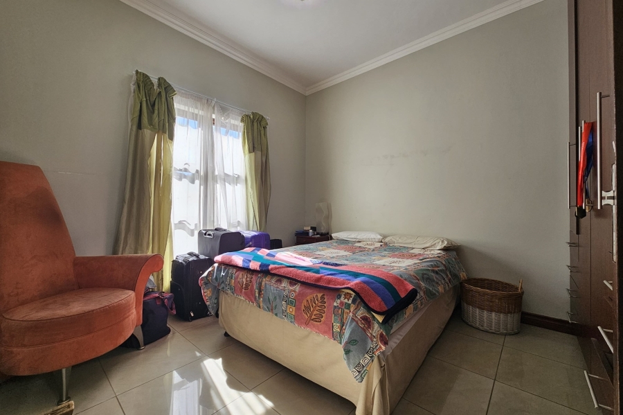 To Let 4 Bedroom Property for Rent in Blue Valley Golf Estate Gauteng