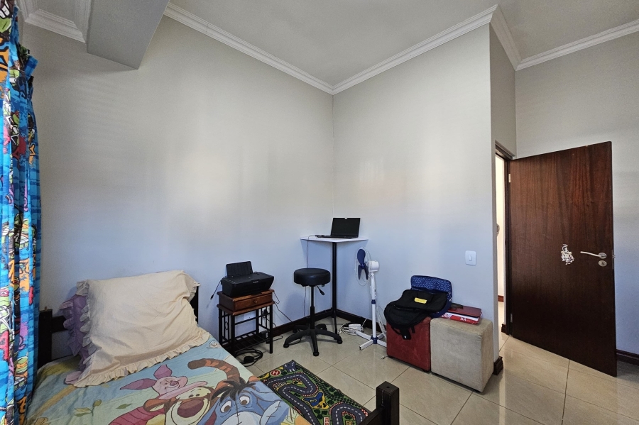 To Let 4 Bedroom Property for Rent in Blue Valley Golf Estate Gauteng
