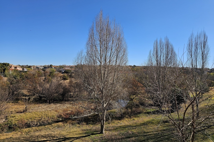 To Let 4 Bedroom Property for Rent in Blue Valley Golf Estate Gauteng