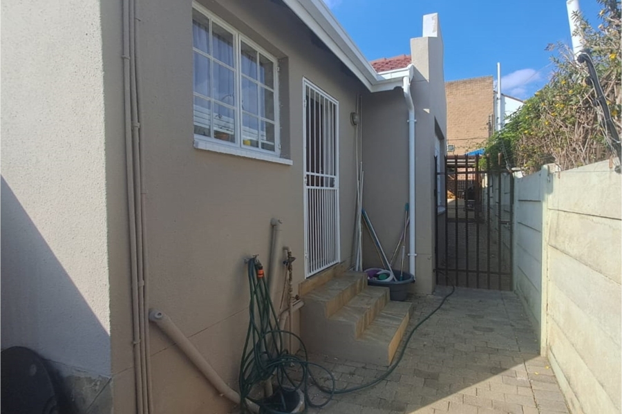 3 Bedroom Property for Sale in Mulbarton Gauteng