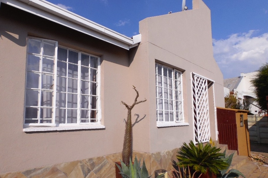 3 Bedroom Property for Sale in Mulbarton Gauteng