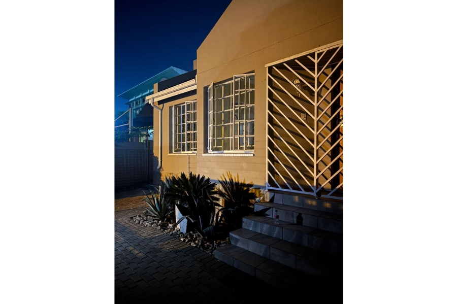 3 Bedroom Property for Sale in Mulbarton Gauteng