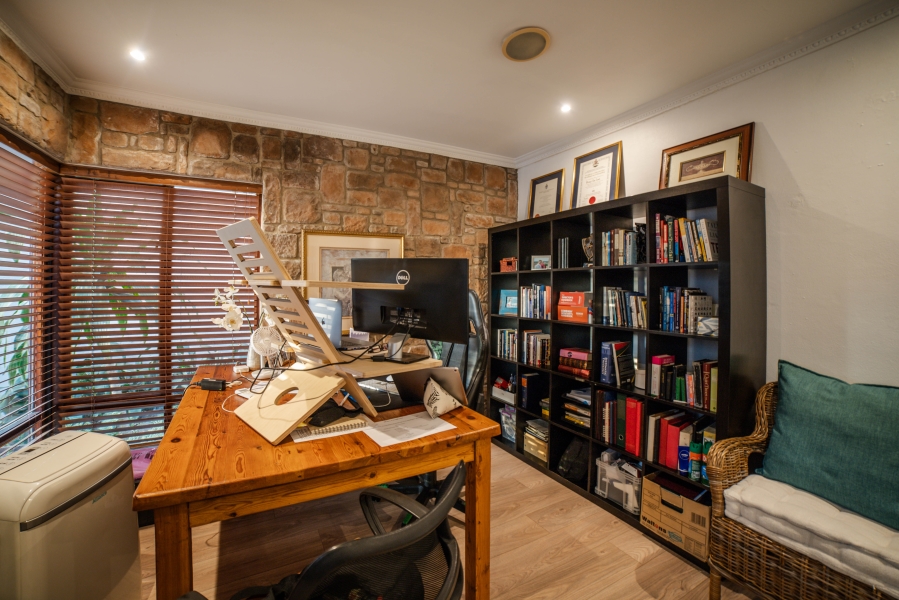 3 Bedroom Property for Sale in Cedar Lakes Gauteng