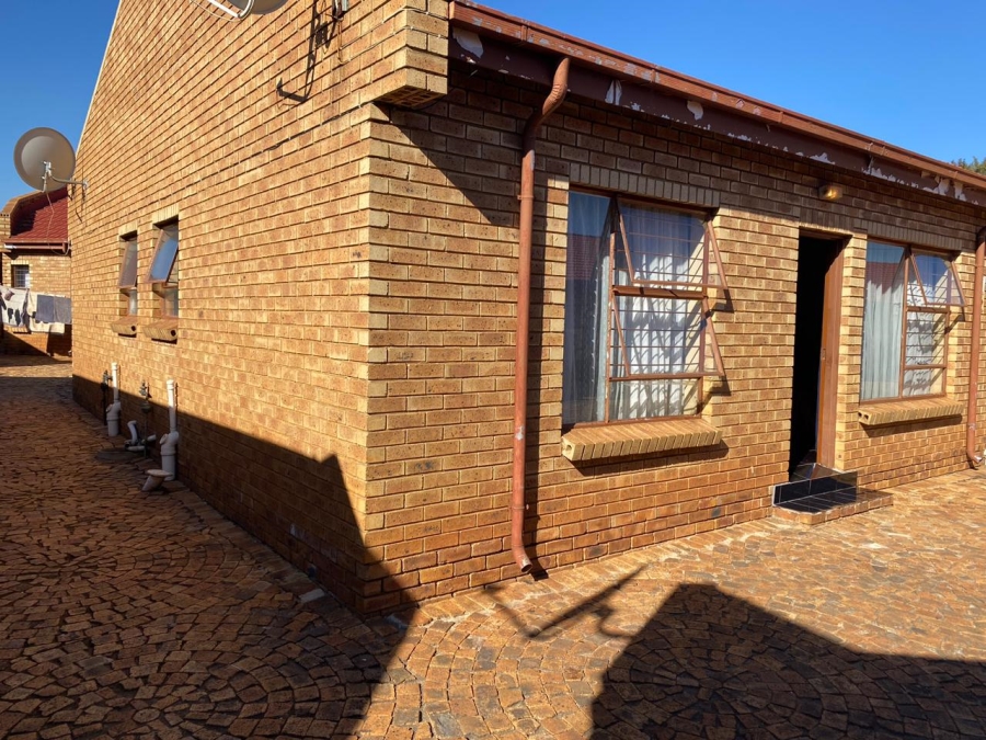 1 Bedroom Property for Sale in Vosloorus Ext 31 Gauteng