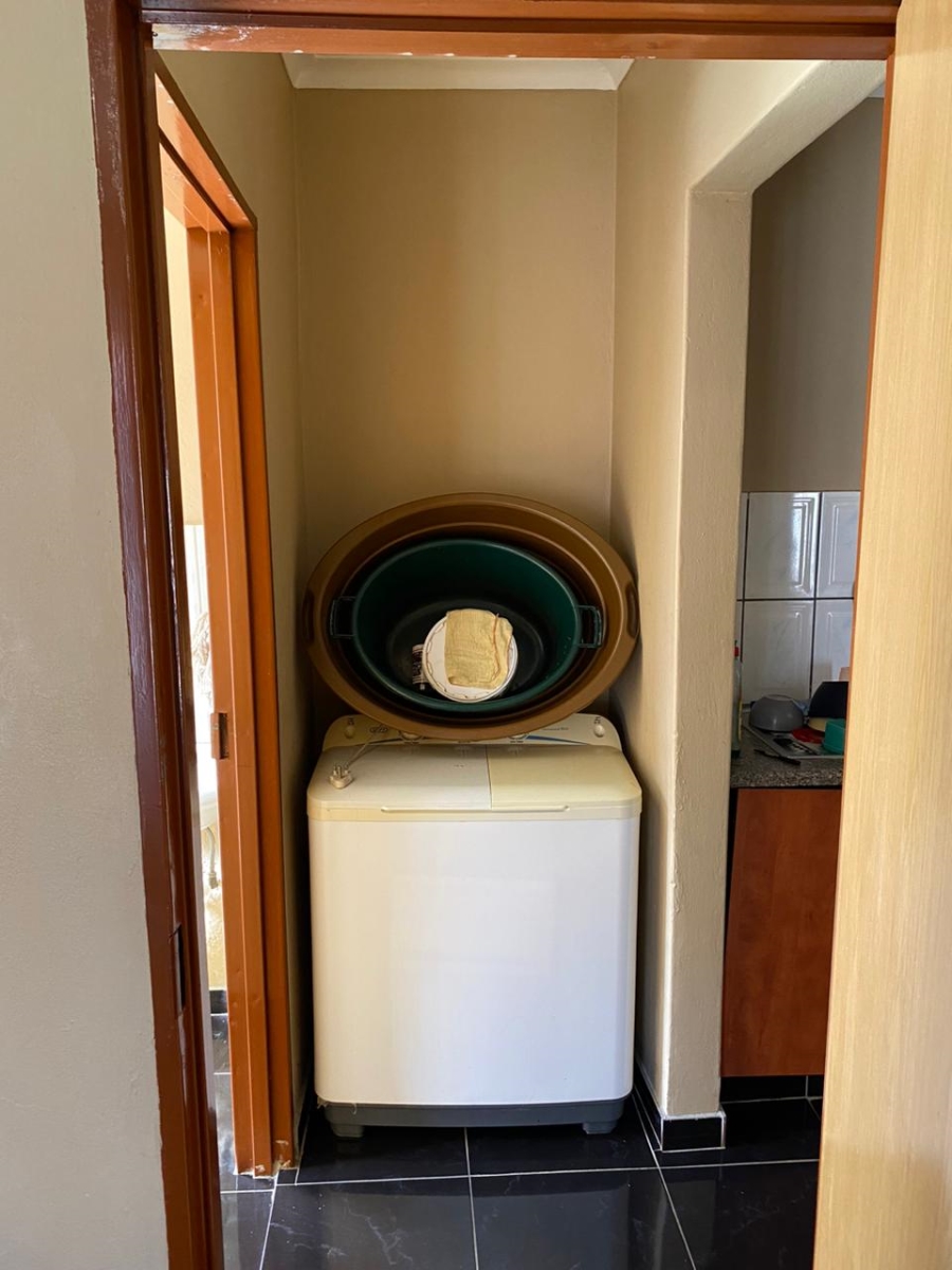 1 Bedroom Property for Sale in Vosloorus Ext 31 Gauteng