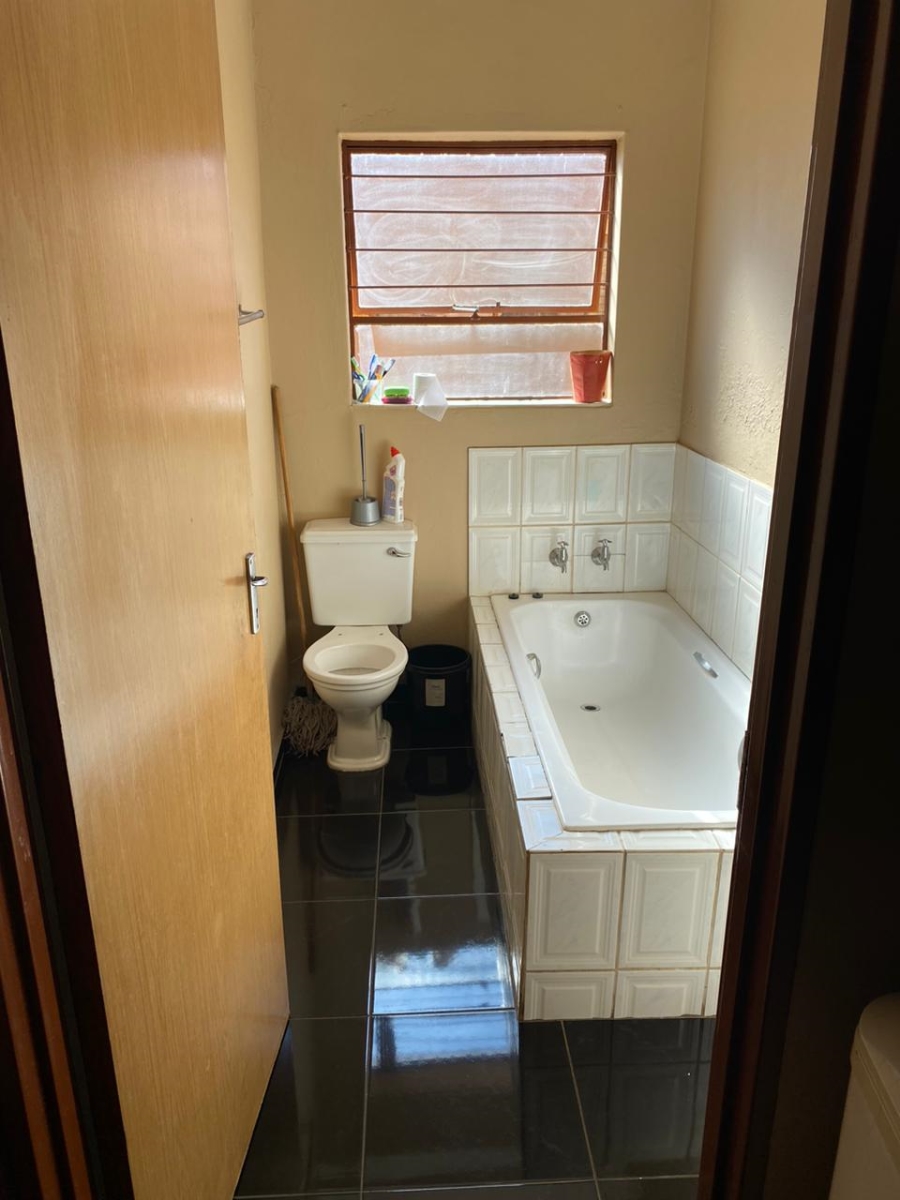 1 Bedroom Property for Sale in Vosloorus Ext 31 Gauteng