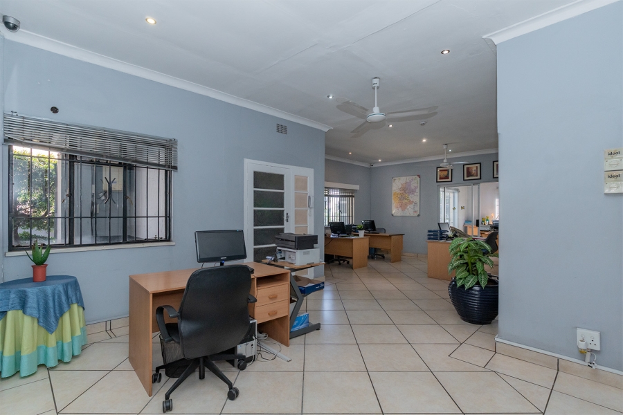 5 Bedroom Property for Sale in Edenvale Central Gauteng