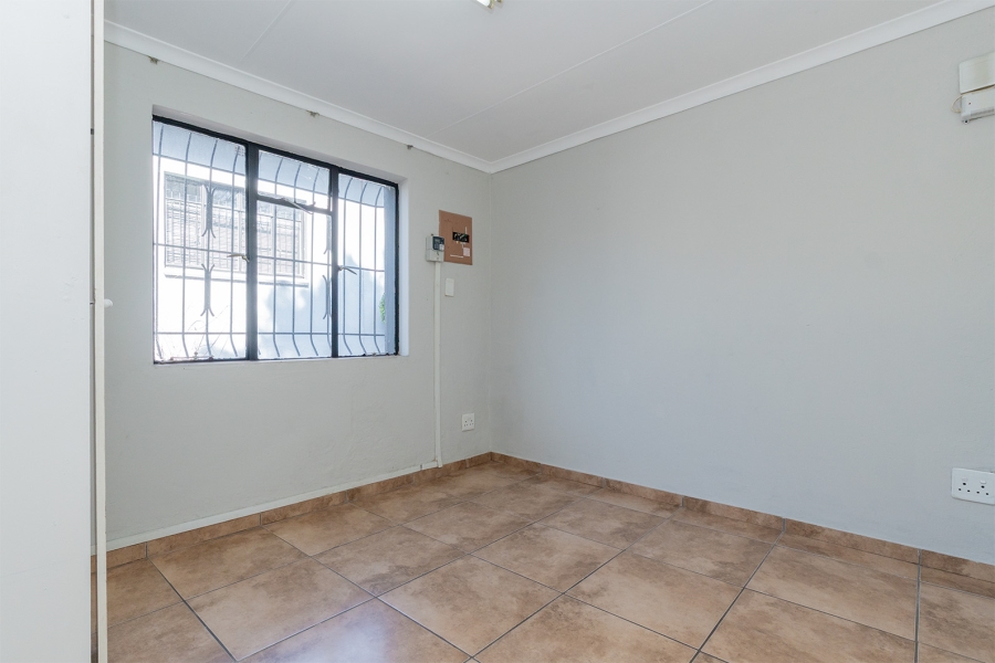 5 Bedroom Property for Sale in Edenvale Central Gauteng