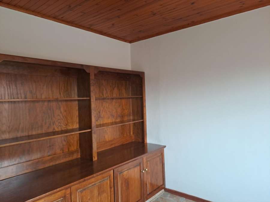 To Let 3 Bedroom Property for Rent in Wilro Park Gauteng