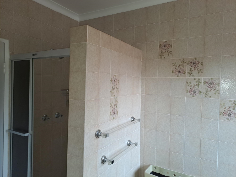 To Let 3 Bedroom Property for Rent in Wilro Park Gauteng
