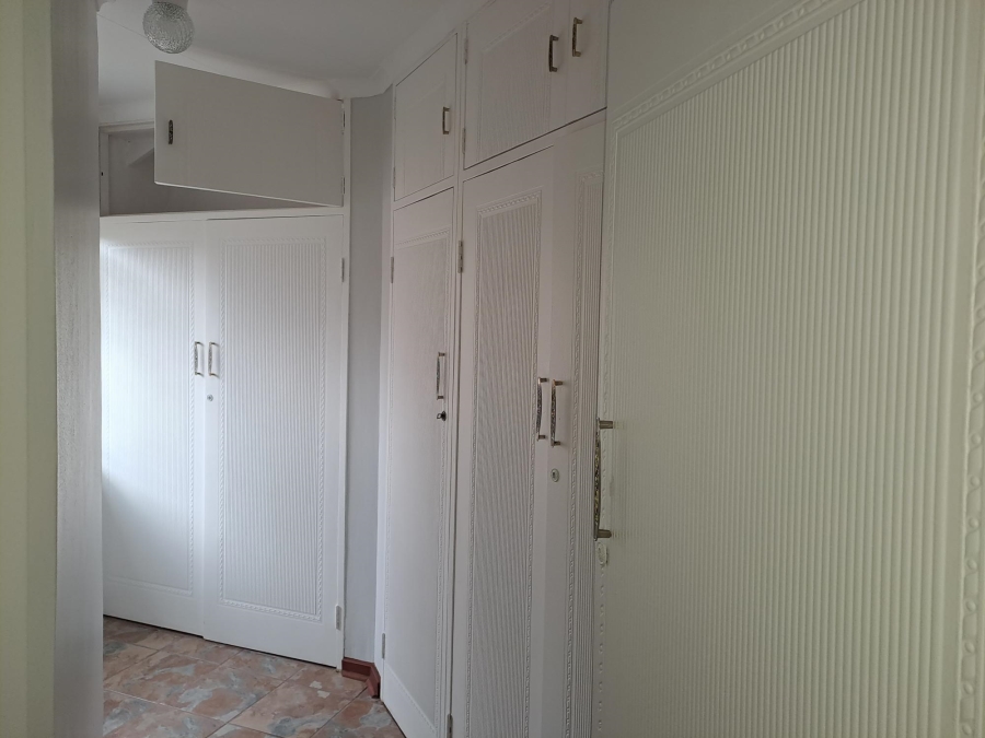 To Let 3 Bedroom Property for Rent in Wilro Park Gauteng