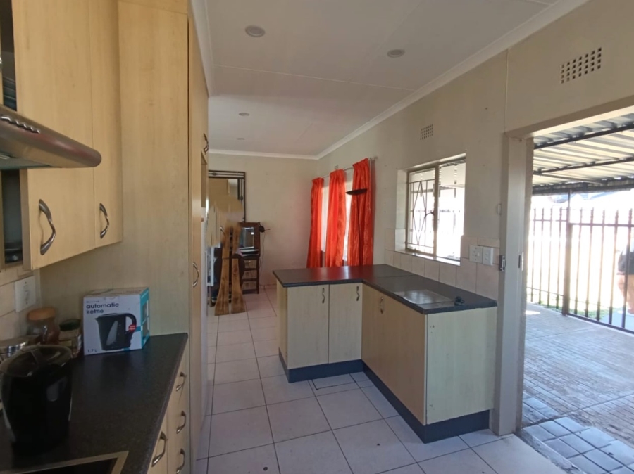 3 Bedroom Property for Sale in Verwoerdpark Gauteng