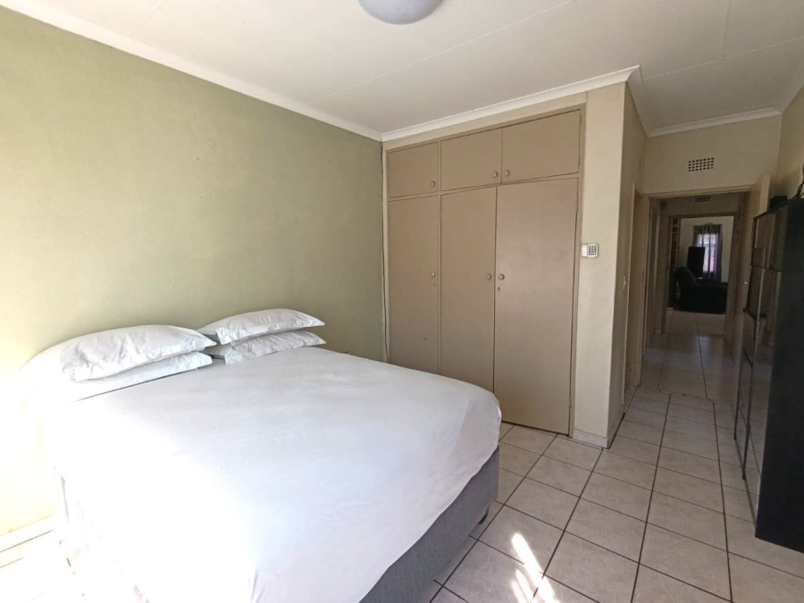 3 Bedroom Property for Sale in Verwoerdpark Gauteng