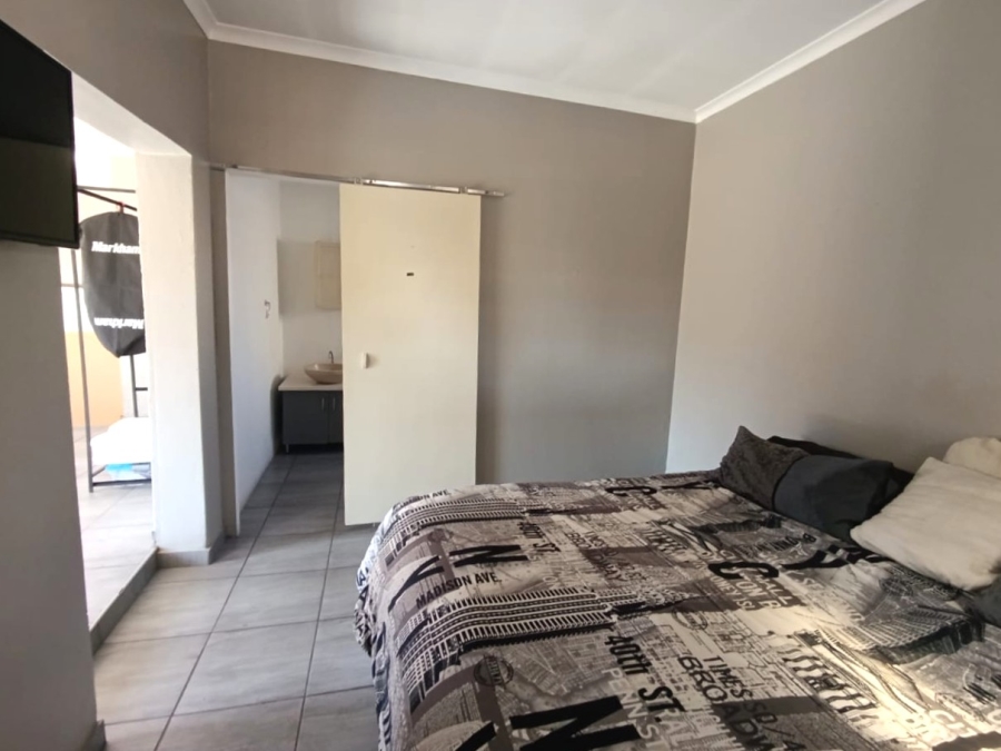 3 Bedroom Property for Sale in Verwoerdpark Gauteng