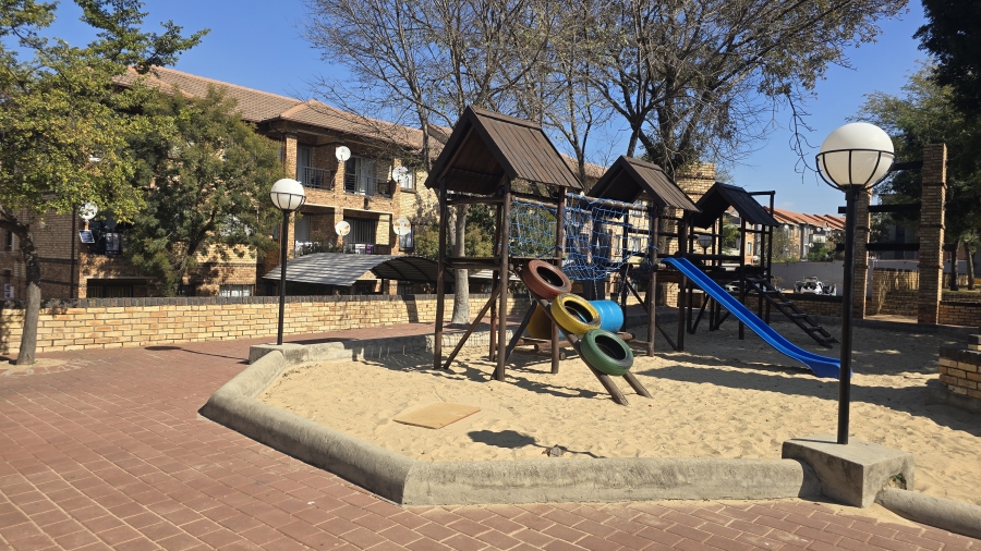 2 Bedroom Property for Sale in Halfway Gardens Gauteng