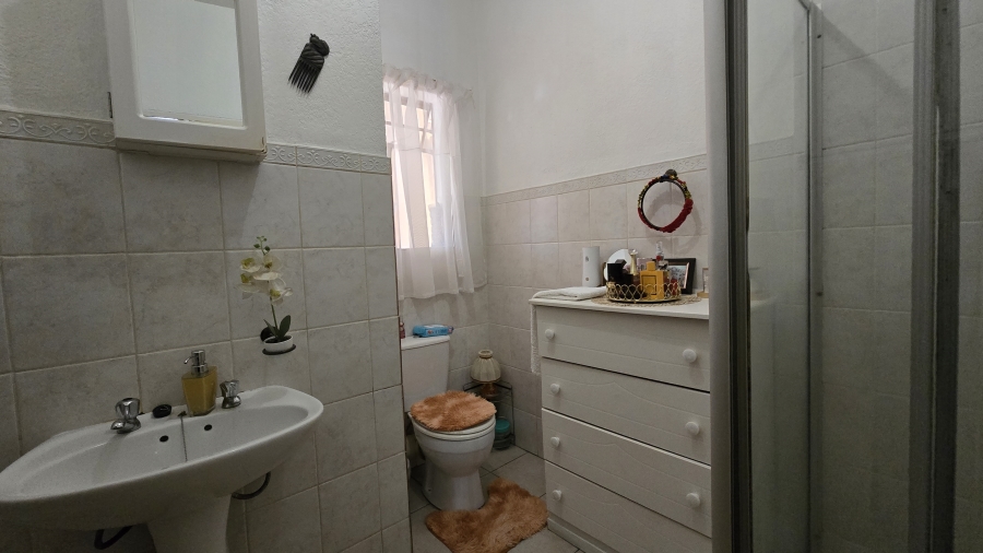 2 Bedroom Property for Sale in Halfway Gardens Gauteng